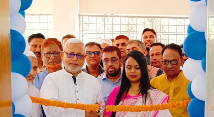 দিনাজপুরের বীরগঞ্জ উপজেলা পরিষদে পরিদর্শন কক্ষ উদ্বোধন করলেন এমপি মনজুরুল ইসলাম